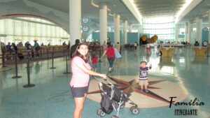 Família Itinerante - Disney Cruise Line - Hall de Embarque