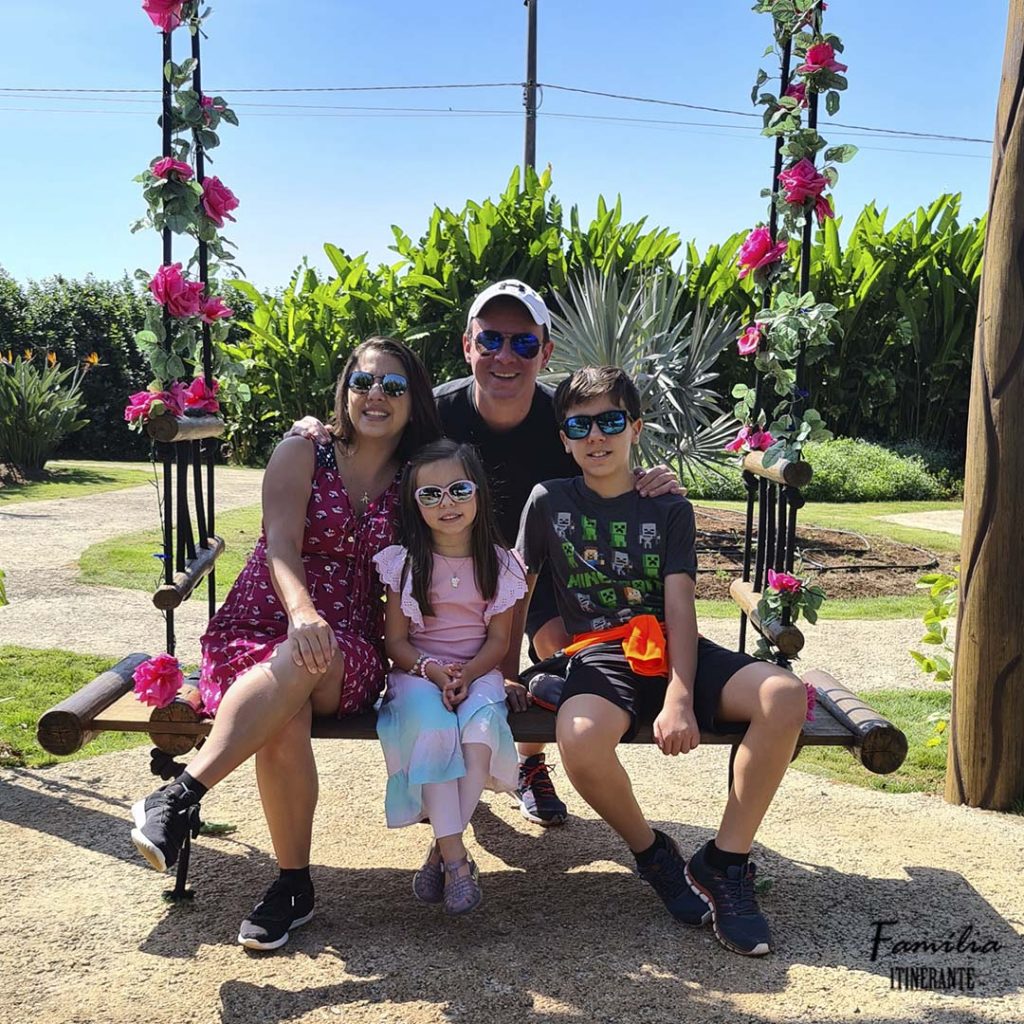 Holambra com Crianças - Família Itinerante